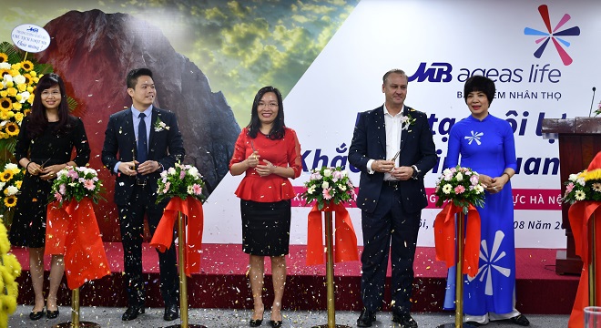 MB Ageas Life được thành lập với định vị của một doanh nghiệp bảo hiểm nhân thọ góp phần mang lại hạnh phúc cho khách hàng.