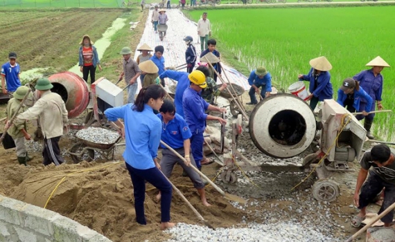 Chương trình mục tiêu xây dựng nông thôn mới đặt mục tiêu đến năm 2025 phấn đấu có ít nhất 80% số xã đạt chuẩn nông thôn mới.