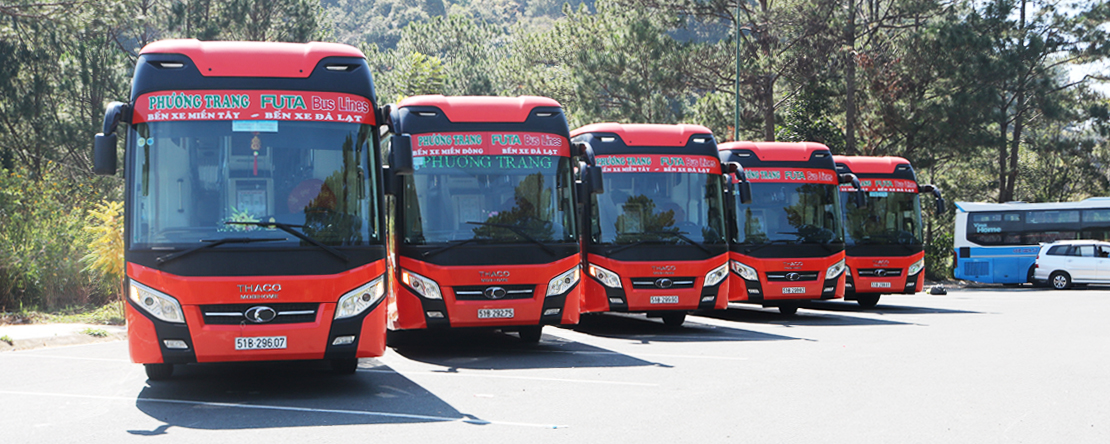 Tập đoàn Phương Trang tiên phong huy động 5.000 chuyến xe miễn phí sẵn sàng phối hợp cùng với các cơ quan chức năng đưa đồng bào các tỉnh miền Trung, miền Nam, Tây Nguyên về quê tránh dịch.