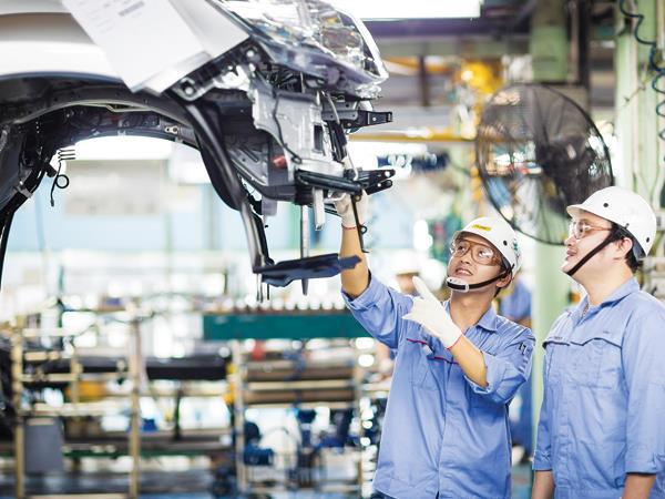 sản xuất công nghiệp 7 tháng năm 2019 đạt mức tăng khá 9,4% so với cùng kỳ năm trước, trong đó công nghiệp chế biến, chế tạo tăng cao 10,7%.