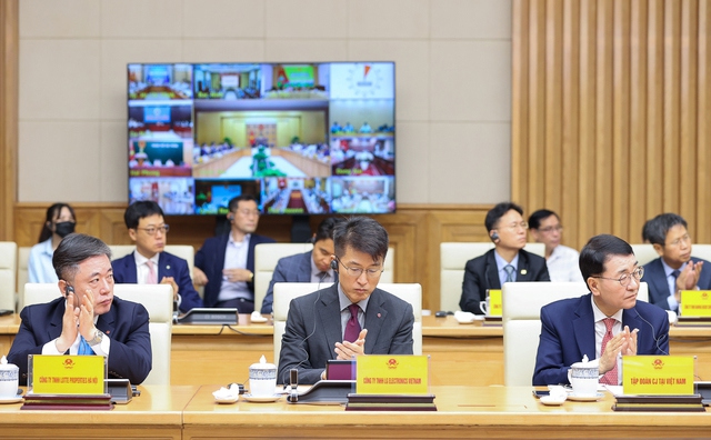 Đại diện các hiệp hội, doanh nghiệp Hàn Quốc tại Việt Nam tại cuộc gặp. Ảnh: VGP/Nhật Bắc.