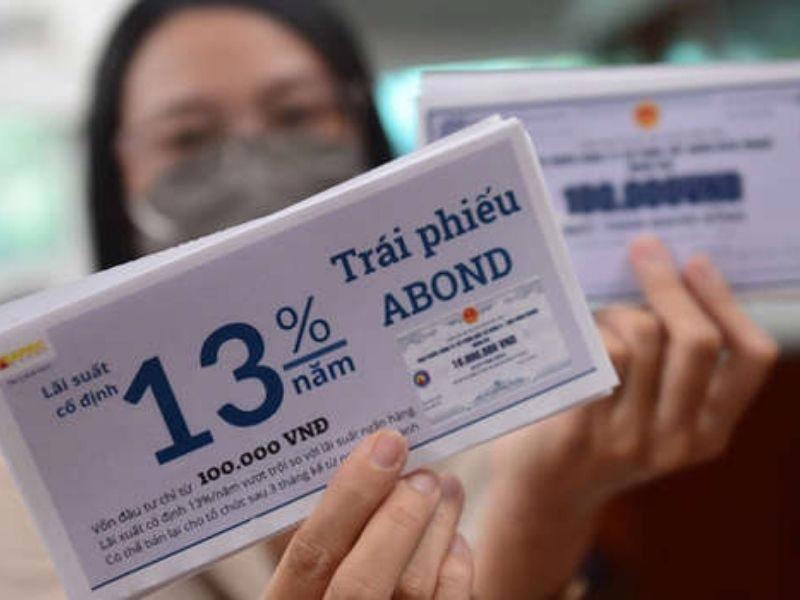 Các định chế đầu tư trung gian sẽ thay mặt nhà đầu tư cá nhân không chuyên đưa ra các quyết định đầu tư hiệu quả, giúp điều tiết dòng vốn vào thị trường TPDN.