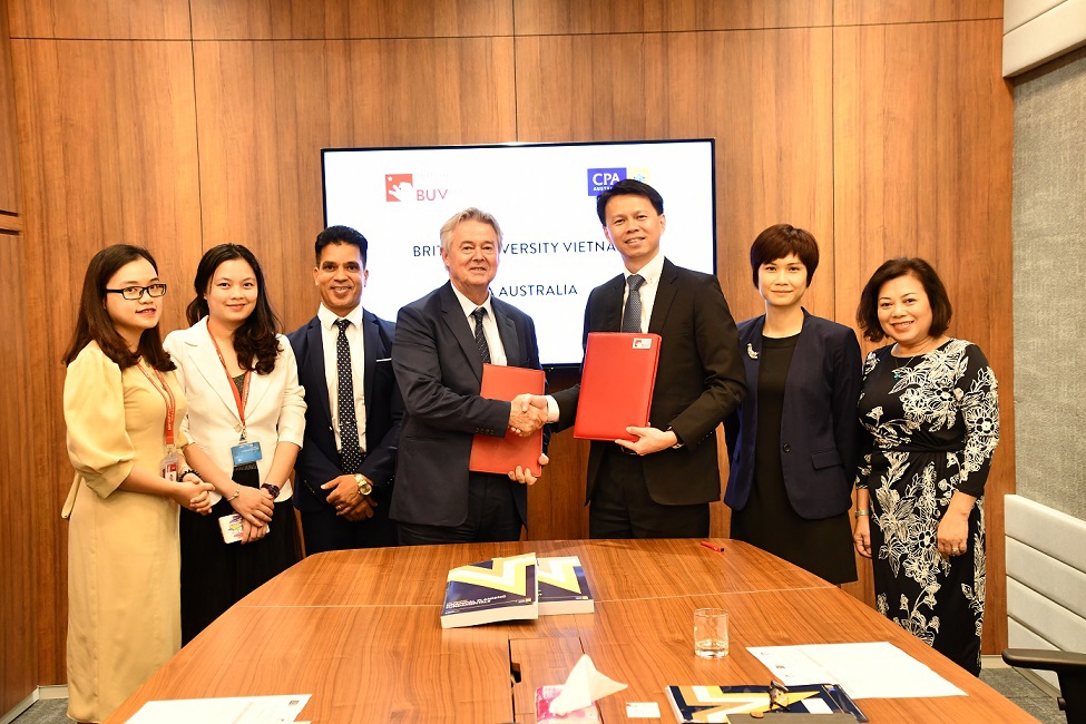 CPA Australia ký Thỏa thuận hợp tác với Đại học Anh Quốc.