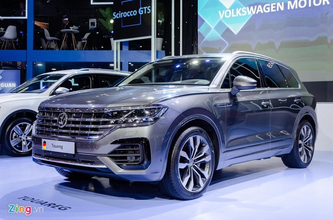 Mẫu Volkswagen Touareg có bản đồ "đường lưỡi bò" trưng bày tại VMS 2019 đang bị cơ quan hải quan giữ tại cảng Cát Lái, chưa cho tái xuất. Ảnh: Hoàng Tuấn/zing.vn