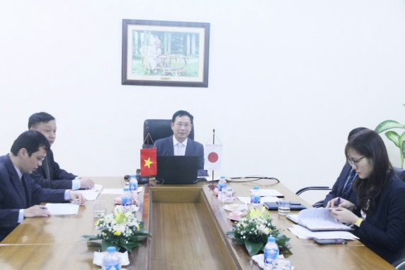 Ông Trần Văn Dũng - Chủ tịch Uỷ ban Chứng khoán Nhà nước chủ trì buổi đối thoại tại điểm cầu Hà Nội. Ảnh: TT