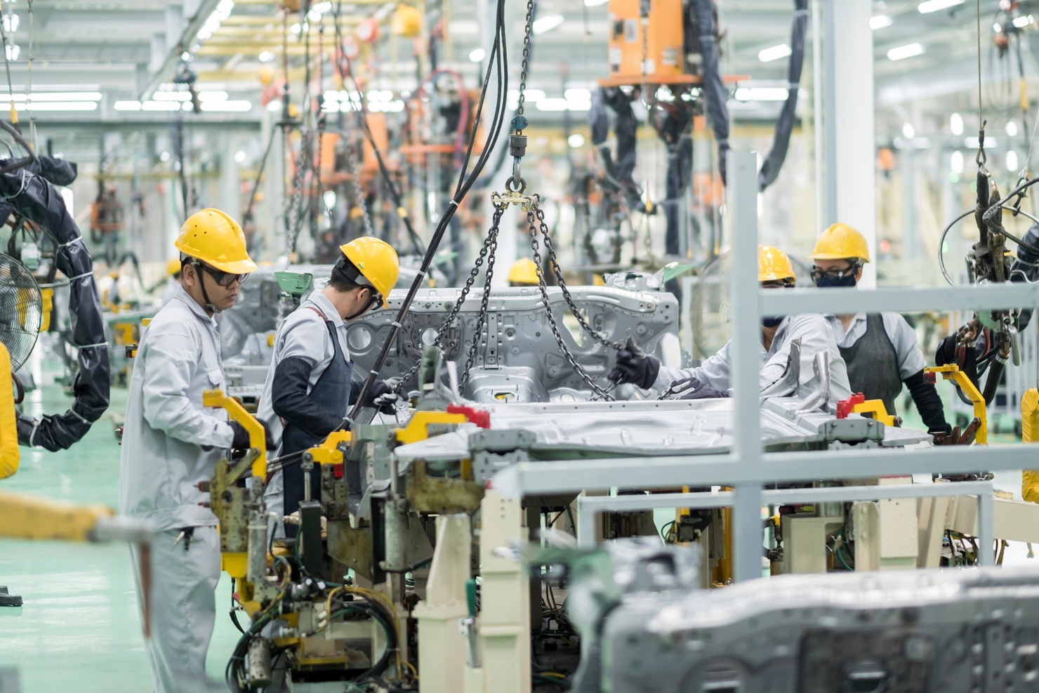 Mức thuế suất thuế TTĐB, thuế GTGT đối với ô tô nguyên chiếc và thuế suất GTGT đối với linh kiện ô tô là tương đồng với mức thuế quy định tại một số nước trên thế giới.