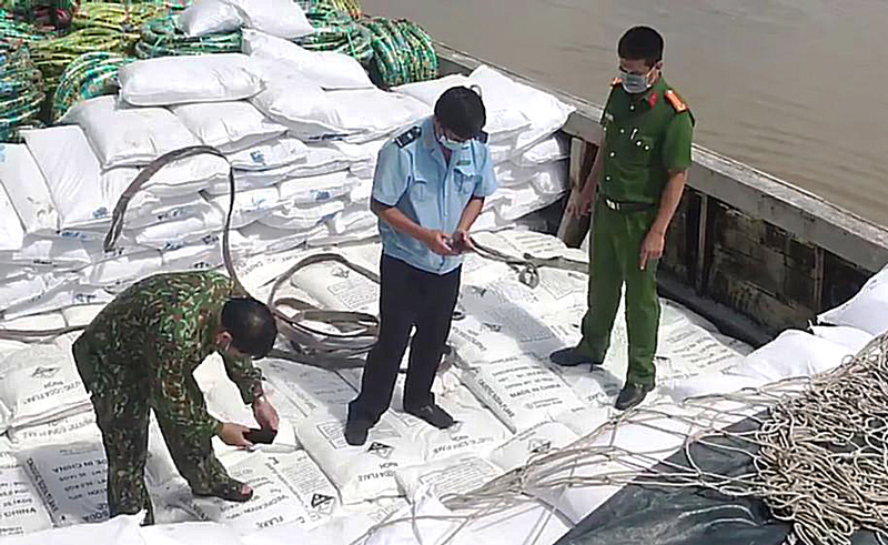 Lực lượng chức năng tỉnh An Giang phối hợp tăng cường phòng, chống buôn lậu dịp cuối năm.
