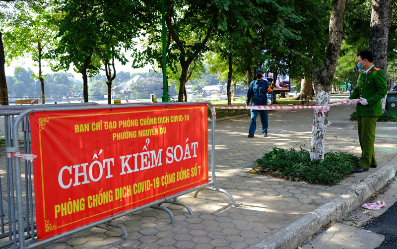 Thủ tướng Chính phủ yêu cầu tăng cường phòng, chống dịch COVID-19, kiểm soát biến chủng mới Omicro.