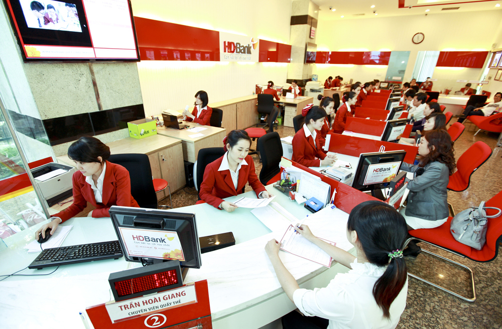 Lợi nhuận từ dịch vụ ngân hàng bán lẻ cá nhân thường không lớn và rủi ro không nhỏ. Nguồn: internet