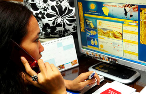 Vẫn có nhiều lời mời gọi tư vấn đầu tư vàng được tung lên mạng. Nguồn: internet