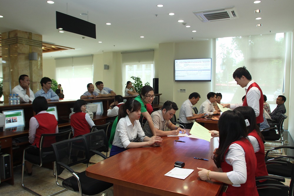 Tại phiên đấu giá cổ phần sáng 23/6/2015. Nguồn: internet