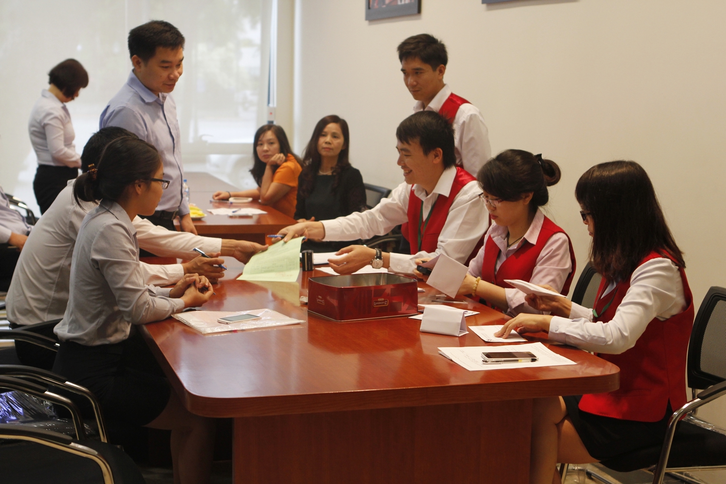 Toàn cảnh buổi đấu giá cổ phần Sách và Thương mại Hà Nội. Nguồn: hnx.vn