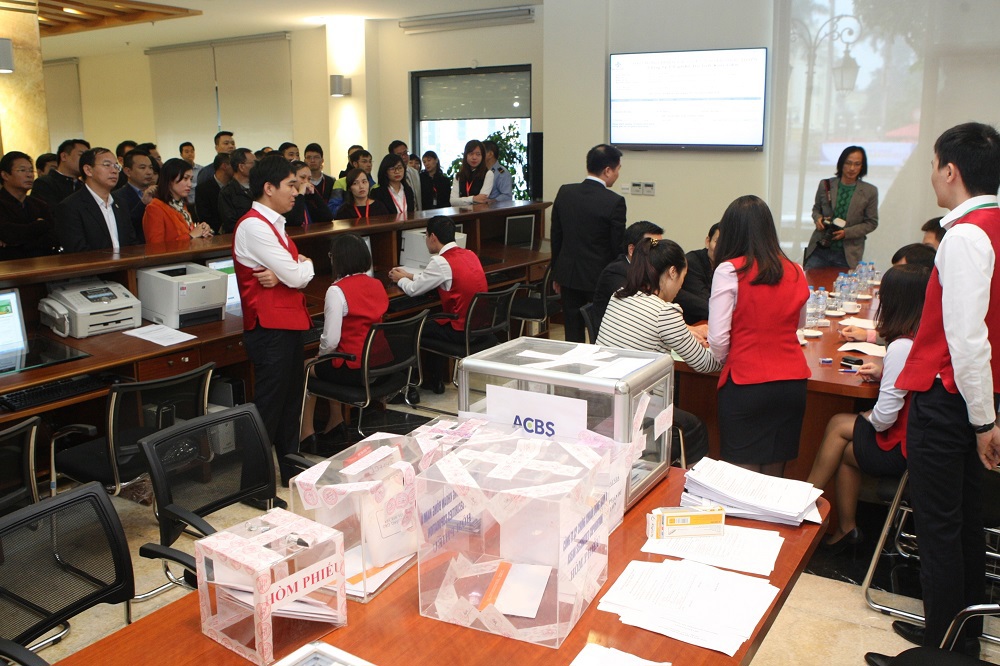 Các nhà đầu tư tại phiên đấu giá. Nguồn: hnx.vn