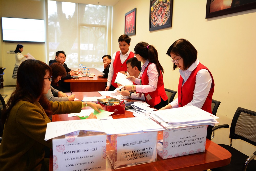 Trong quý I/2016, có 4/6 phiên đã bán hết 100% số cổ phần đưa ra đấu giá. Nguồn: hnx.vn
