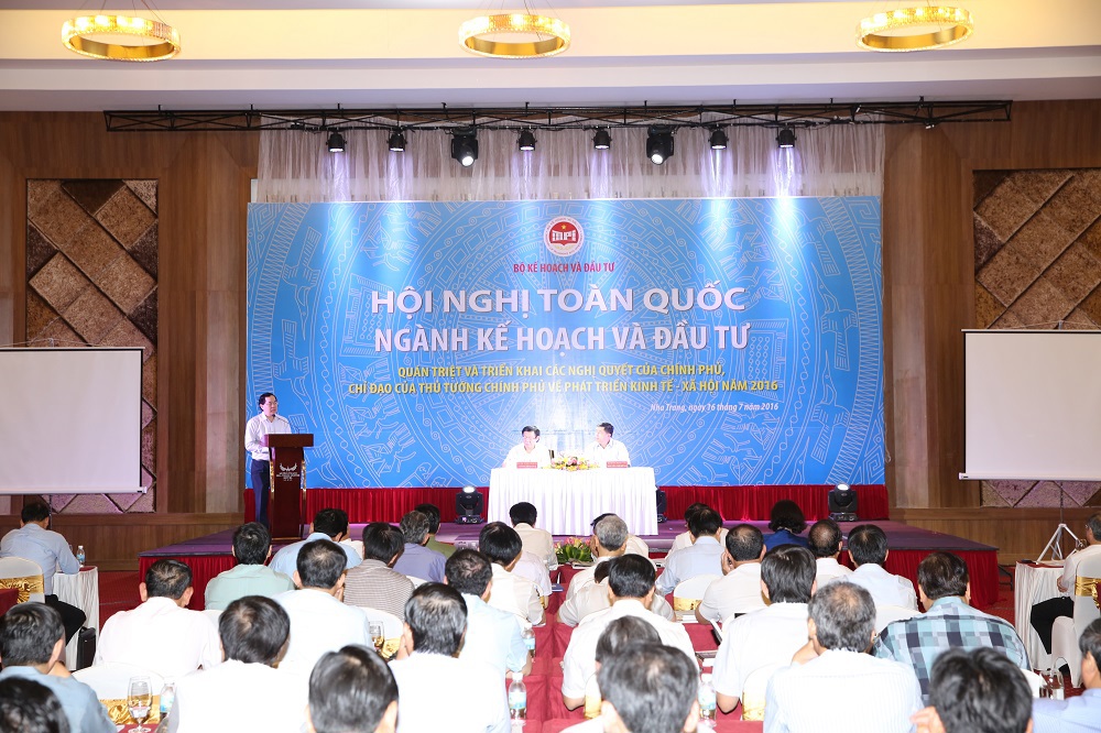 Hội nghị sơ kết 6 tháng đầu năm, triển khai nhiệm vụ 6 tháng cuối năm 2016, việc thực hiện các nghị quyết của Chính phủ, chỉ đạo của Thủ tướng Chính phủ về phát triển kinh tế-xã hội của Bộ Kế hoạch và Đầu tư. Nguồn: internet