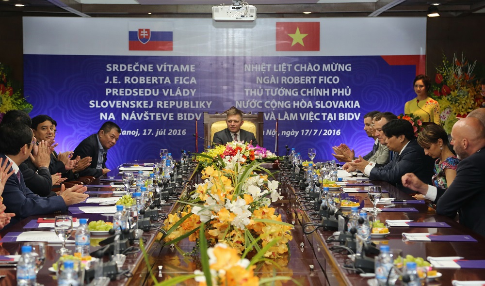 Thủ tướng nước Cộng hòa Slovakia Robert Fico và đoàn chính thức đã đến thăm và làm việc tại trụ sở BIDV. Nguồn: bidv.com.vn
