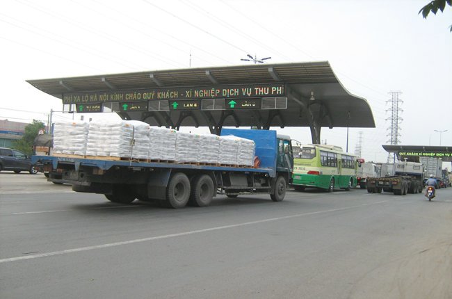 Việc giảm phí đường bộ sẽ góp phần giảm khó khăn cho hoạt động kinh doanh vận tải. Nguồn: chinhphu.vn