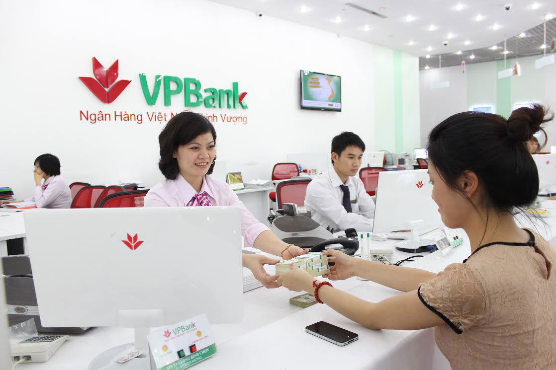 Trong quý II/2016, tài chính, ngân hàng và bảo hiểm vẫn là những nhóm ngành có thu nhập cao nhất. Nguồn: internet