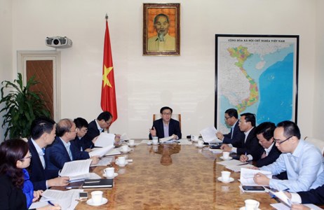 Phó Thủ tướng Vương Đình Huệ chủ trì buổi làm việc về việc thành lập cơ quan chuyên trách đại diện chủ sở hữu vốn nhà nước tại doanh nghiệp. Nguồn: chinhphu.vn