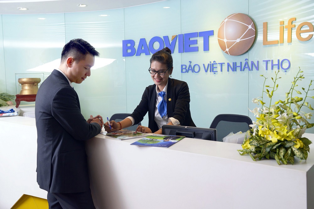 6 tháng đầu năm, các doanh nghiệp bảo hiểm đầu tư trở lại nền kinh tế ước đạt 217.592 tỷ đồng, tăng 17,88% so với cùng kỳ năm 2016. Nguồn: baoviet.com.vn