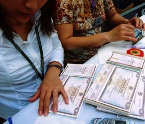 Trái phiếu kỳ hạn 7 năm có 11 thành viên tham gia dự thầu, khối lượng dự thầu hợp lệ đạt 3.201 tỷ đồng. Nguồn: internet