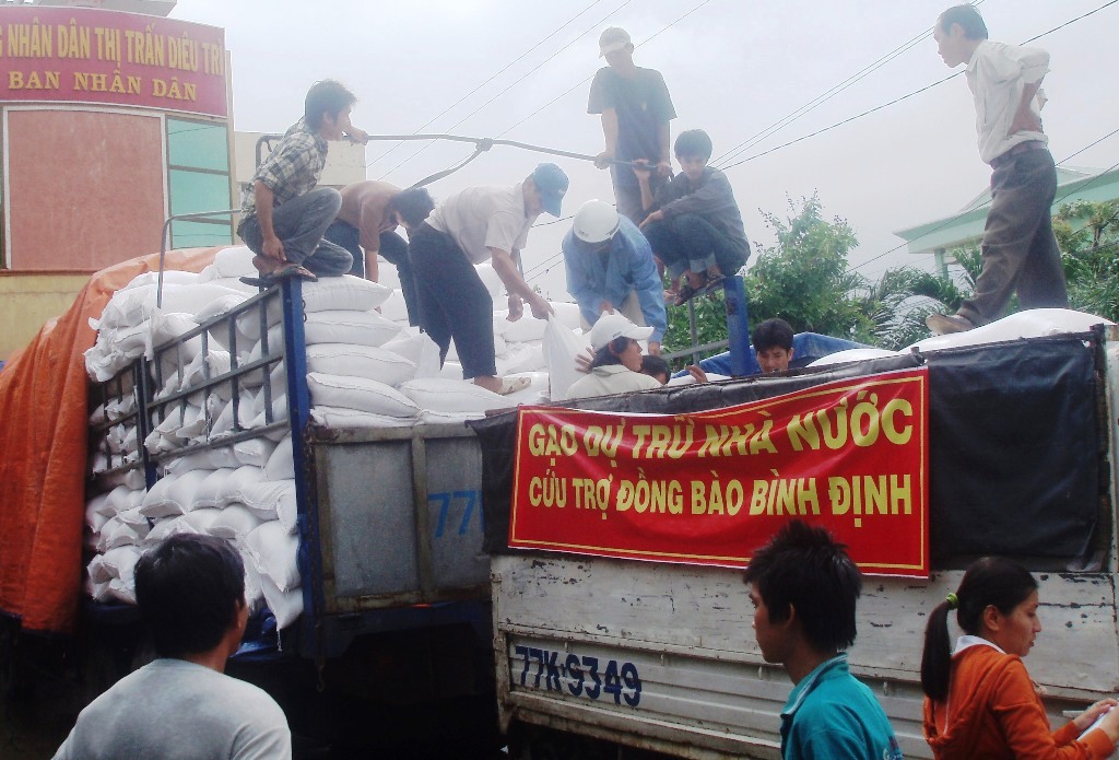 Thời gian qua, Bộ Tài chính đã xuất cấp gần 109 nghìn tấn gạo dự trữ quốc gia để cứu trợ, cứu đói cho nhân dân và hỗ trợ học sinh vùng khó khăn. Nguồn: internet