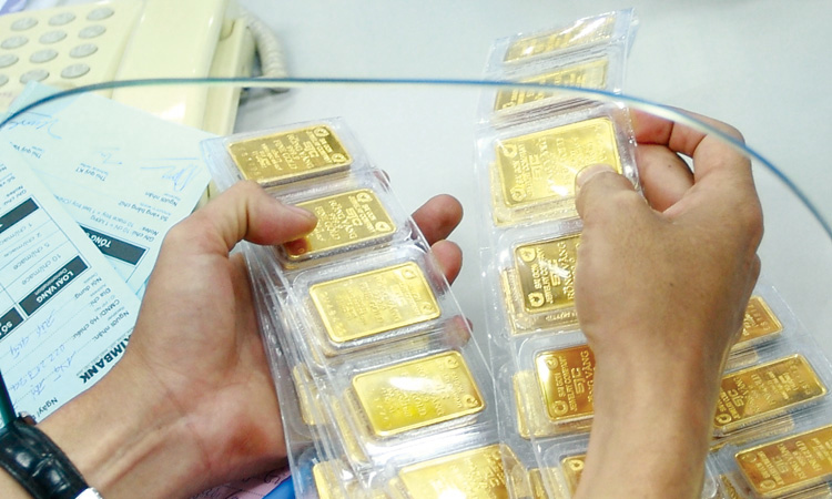 Dòng tiền từ các thị trường tiền tệ số có thể bị rút ra khi bong bóng có nguy cơ vỡ và đổ vào những thị trường an toàn như vàng. Nguồn: doanhnhansaigon.vn
