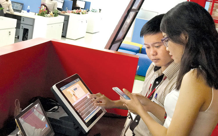 Ngân hàng liên kết với các công ty thanh toán điện tử phục vụ vay tài chính tiêu dùng.