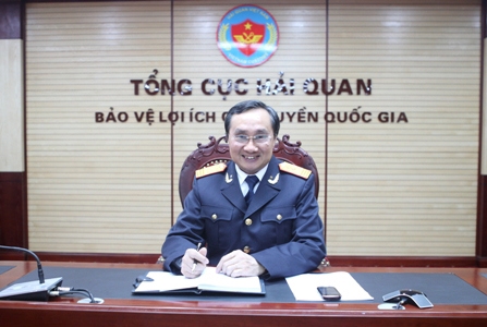 "Cán bộ điều tra chống buôn lậu HQ phải có bản lĩnh vững vàng trước mọi thử thách, vượt qua cám dỗ, phấn đấu, giành được nhiều thành tích hơn, hoàn thành xuất sắc nhiệm vụ Bộ Tài chính và Tổng cục HQ giao...." - Ông Nguyễn Ngọc Túc - TCT Tổng cục Hải quan