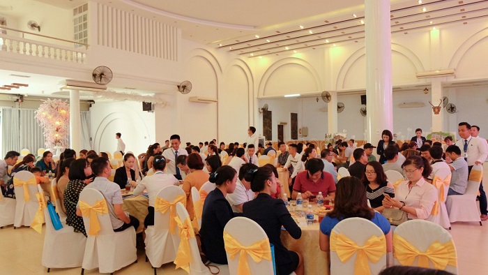 Các dự án đất nền tỉnh lẻ luôn thu hút đông đảo nhà đầu tư (Ảnh: Mở bán dự án KĐT Hoàng Thành Kon Tum)