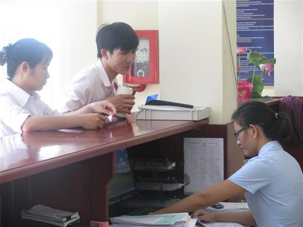 Doanh nghiệp làm thủ tục tại Chi cục Hải quan Chơn Thành, Cục Hải quan Bình Phước. Nguồn: PV.