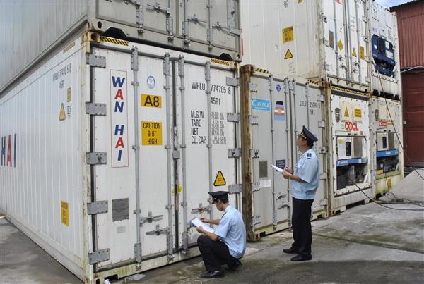 Nếu đáp ứng các điều kiện cộng thì phí CIC được xem xét là khoản điều chỉnh cộng vào trị giá hải quan. Nguồn: PV.