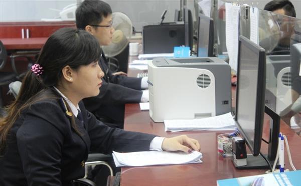 Chất chống nấm mốc phù hợp phân loại vào mã số 3808.92.90 (thuế suất thuế NK 3%). Nguồn: PV.
