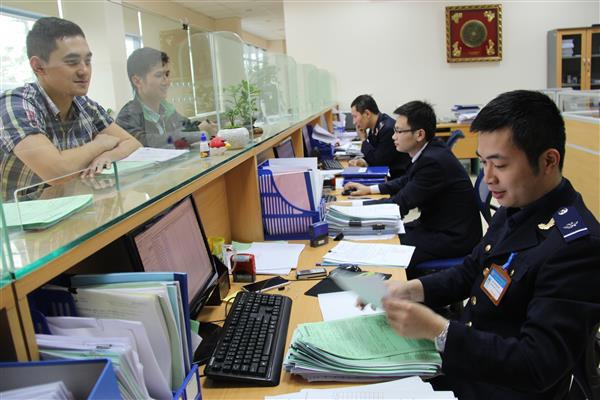 Chế độ kế toán thuế được thực hiện đồng bộ, tập trung theo quy định tại Thông tư 174. Trong ảnh, hoạt động nghiệp vụ tại Cục Hải quan Bắc Ninh. Nguồn: PV.