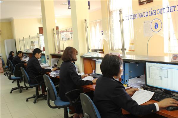 Hoạt động nghiệp vụ tại Chi cục Hải quan Vĩnh Phúc. Nguồn: PV.