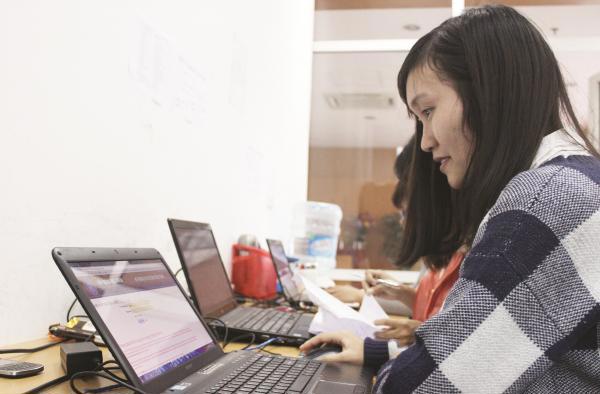 Bộ phận tin học của ngành Hải quan và công ty tin học đối tác sẵn sàng hỗ trợ doanh nghiệp và hải quan địa phương trong quá trình thực hiện thủ tục qua cổng thông tin Hệ thống DVCTT.