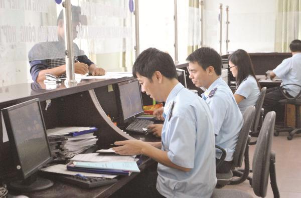 CBCC Hải quan Nam Định (Hải quan Hà Nam Ninh) hướng dẫn DN làm thủ tục hải quan.