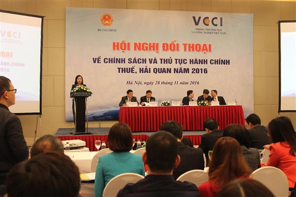 Bộ Tài chính tổ chức hội nghị đối thoại thường niên về chính sách và thủ tục hành chính Thuế, Hải quan kịp thời tháo gỡ vướng mắc của doanh nghiệp. Nguồn: PV.