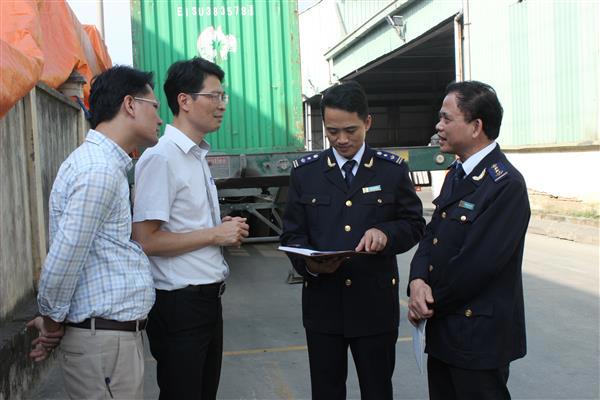 Xử lý kịp thời, hiệu quả vướng mắc của DN là một trong các giải pháp đẩy mạnh cải cách hành chính. Nguồn: PV.