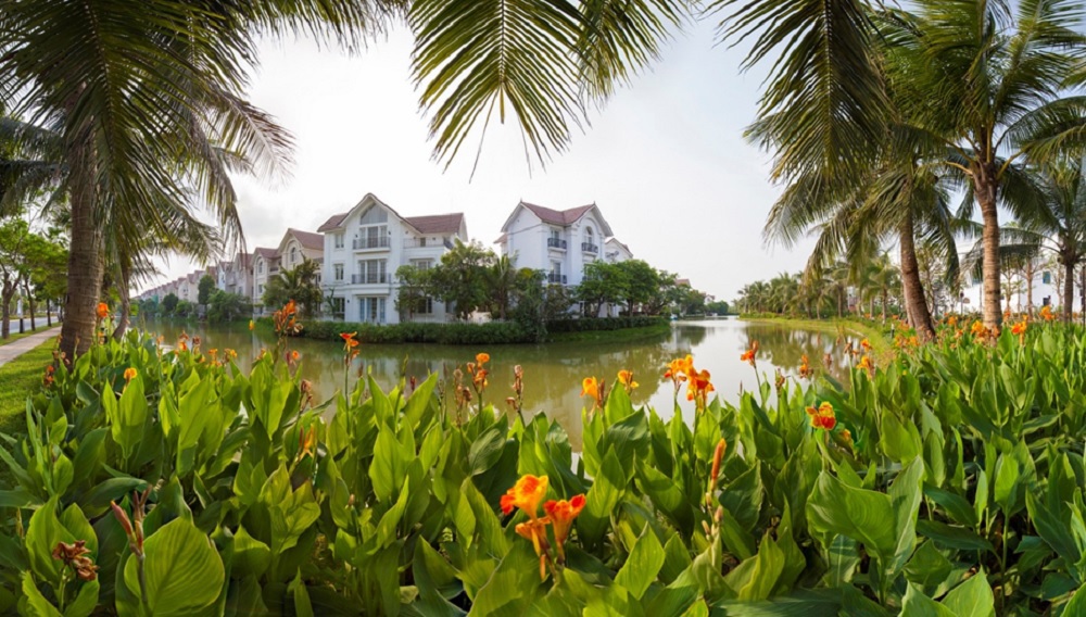 Thiết kế biệt thự sang trọng hài hòa với không gian sinh thái nguyên bản tại Vinhomes Riverside.