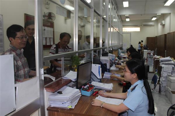 Hải quan quản lý hàng đầu tư làm thủ tục cho doanh nghiệp