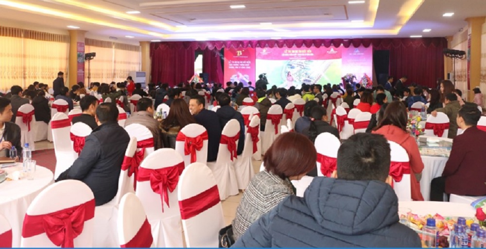 Hàng trăm khách hàng tham dự chương trình “ Lễ tri ân khách hàng” dự án đất nền mặt đường Thống Nhất, tp Sông Công ngày 4/2