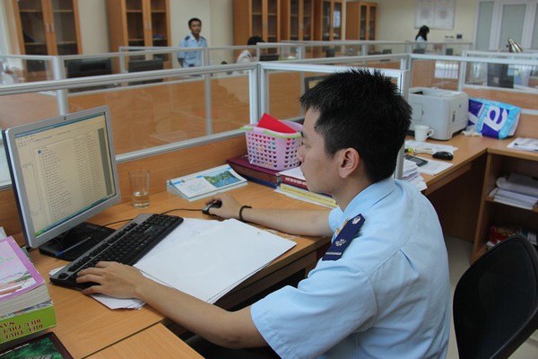 Hoạt động nghiệp vụ tại Chi cục Kiểm tra sau thông quan Hải Phòng.
