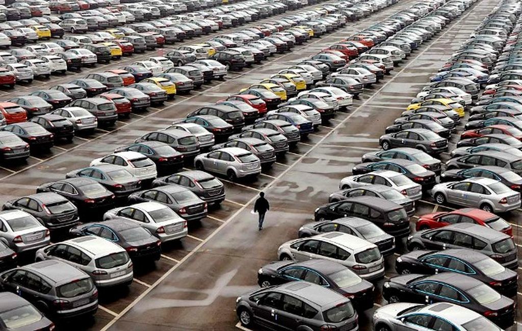 Lô hàng ô tô đầu tiên nhập khẩu vào đầu tháng 3 sẽ hưởng mức thuế suất thuế NK 0%. Nguồn: Internet