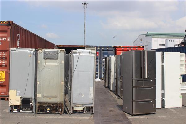 Lô hàng điện lạnh do Công ty New Bình Phước nhập khẩu. Nguồn: PV.