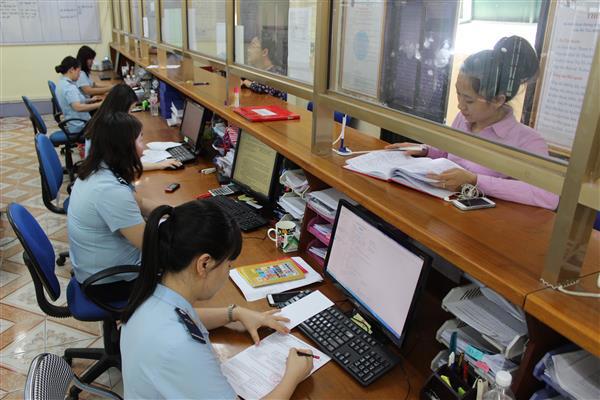 Hoạt động nghiệp vụ tại Chi cục Hải quan cửa khẩu quốc tế Móng Cái, Cục Hải quan Quảng Ninh. Nguồn. PV.