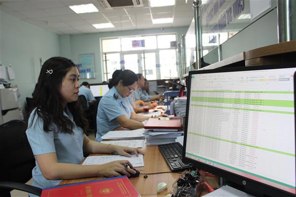 Hoạt động nghiệp vụ tại Chi cục Hải quan cửa khẩu cảng Hải Phòng khu vực III. Nguồn: PV.