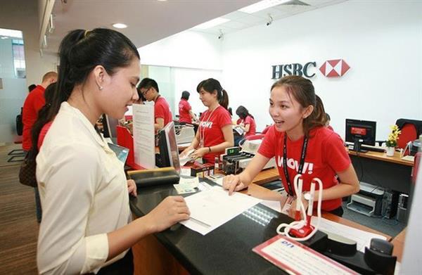 HSBC là 1 trong 4 ngân hàng vừa được Tổng cục Hải quan đưa vào danh sách ngân hàng triển khai thu thuế điện tử 24/7. Nguồn: PV.