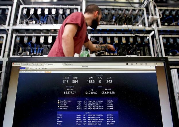  Một xưởng khai thác Bitcoin tại Florence (Ý). Ảnh: Alessandro Bianchi/Reuters 