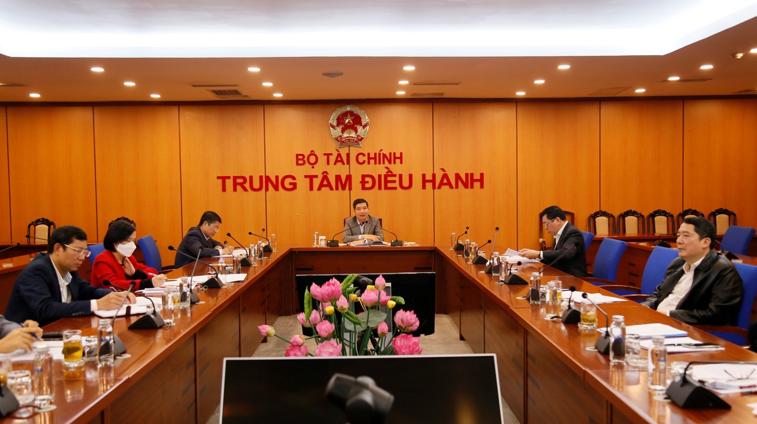 Đồng chí Tạ Anh Tuấn – Bí thư Đảng ủy, Thứ trưởng Bộ Tài chính chủ trì hội nghị.